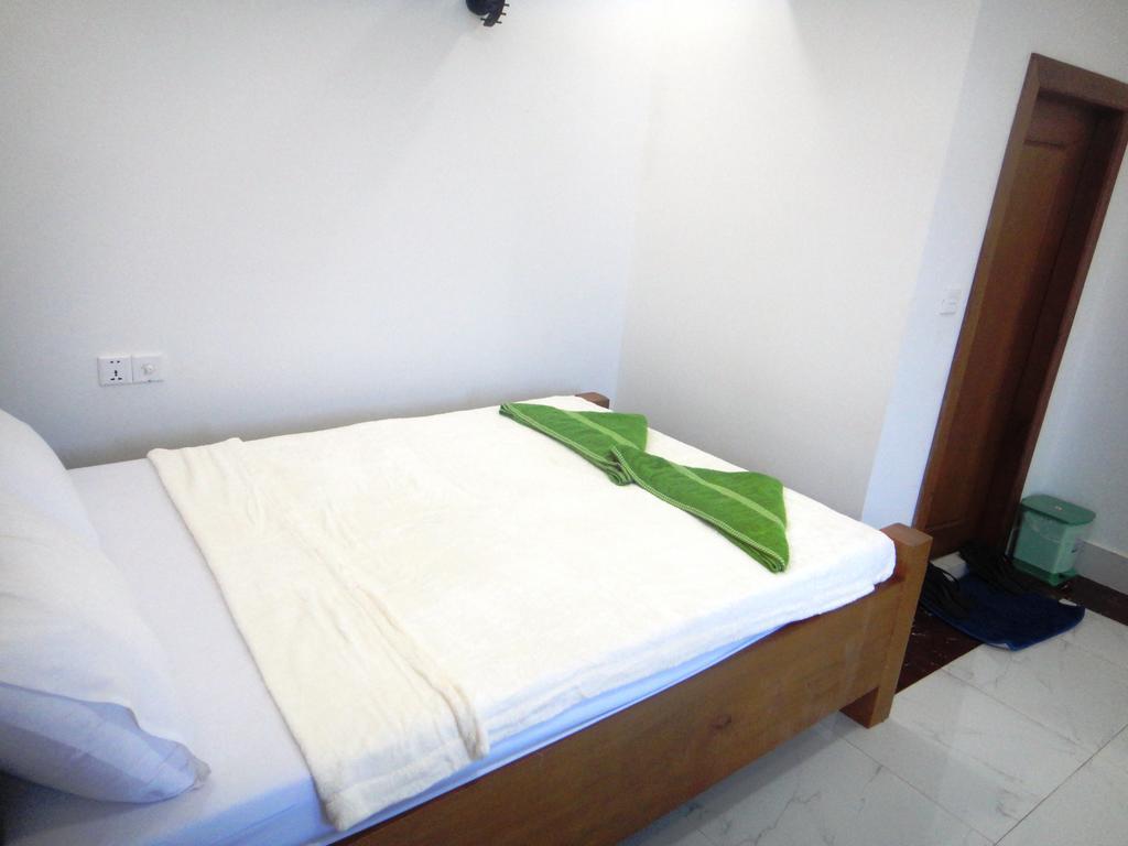 Marany Guesthouse Kampot Bagian luar foto