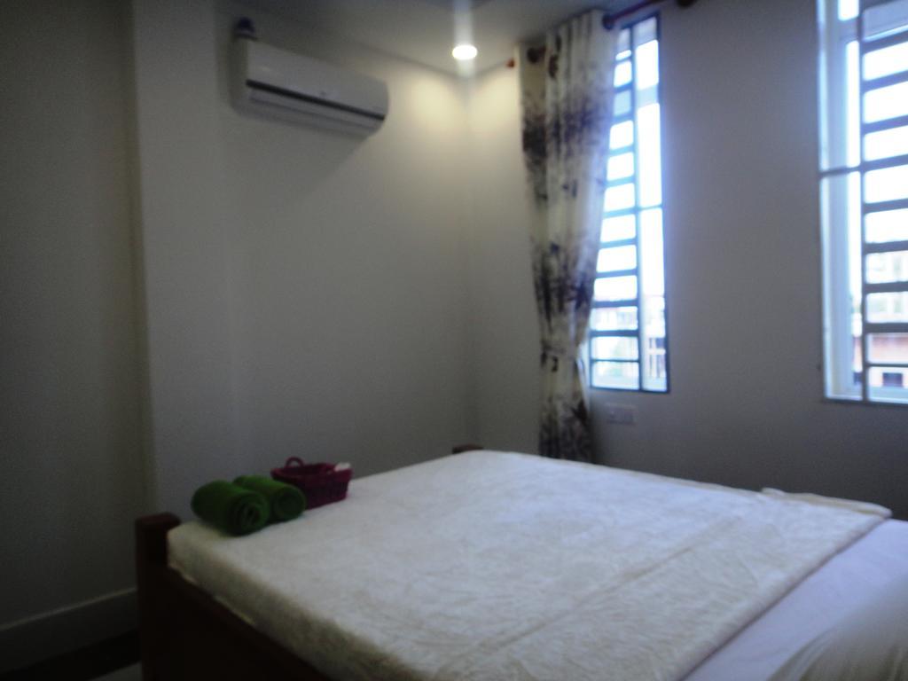 Marany Guesthouse Kampot Bagian luar foto