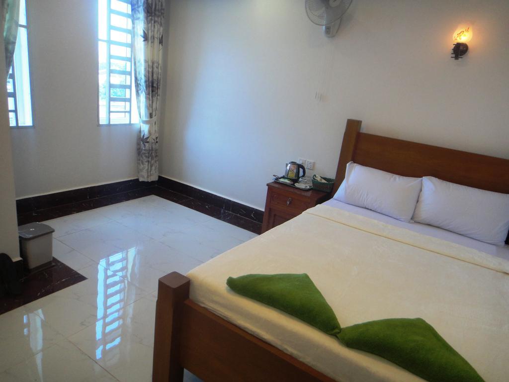 Marany Guesthouse Kampot Bagian luar foto
