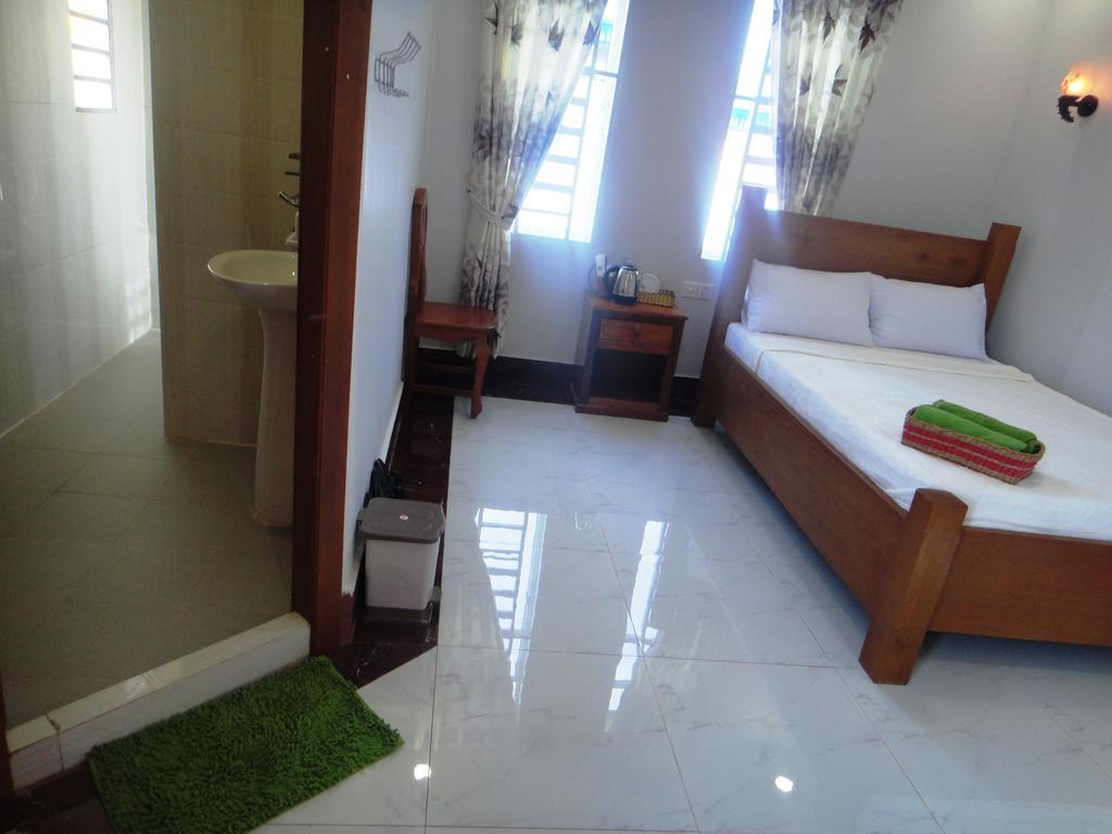 Marany Guesthouse Kampot Bagian luar foto