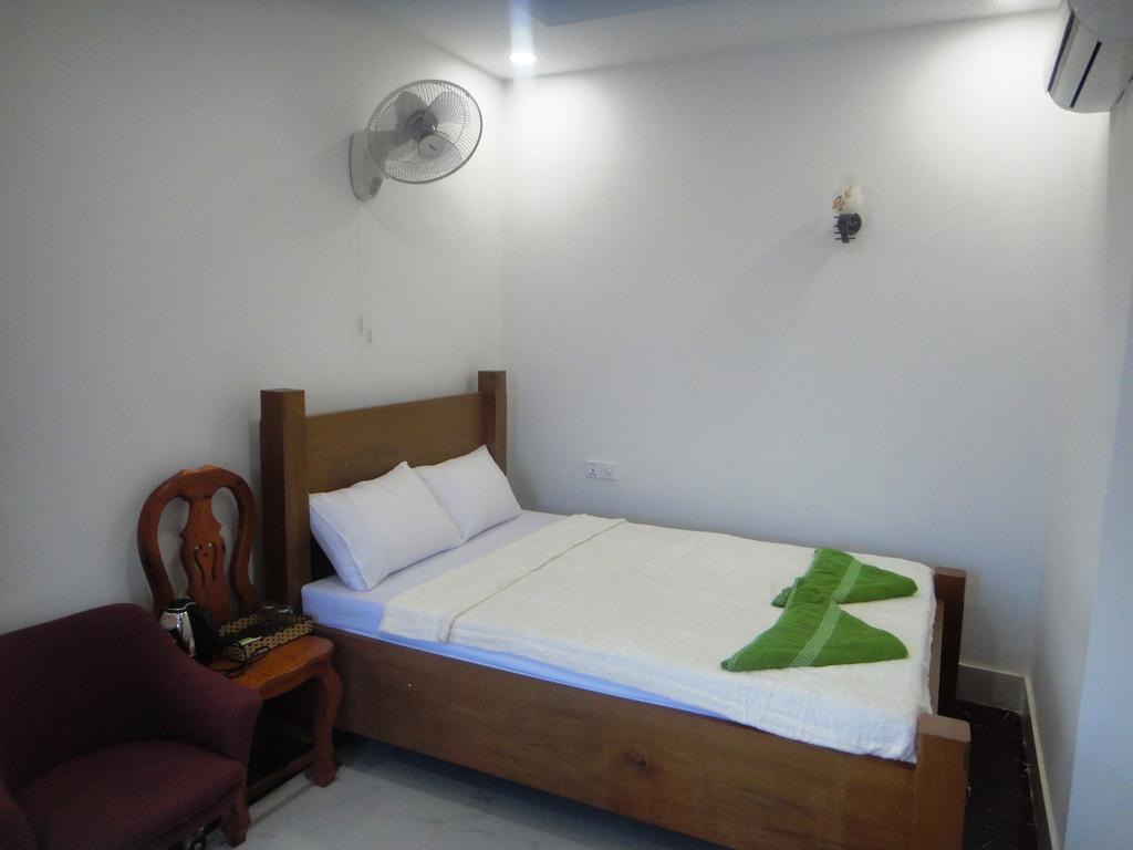 Marany Guesthouse Kampot Ruang foto