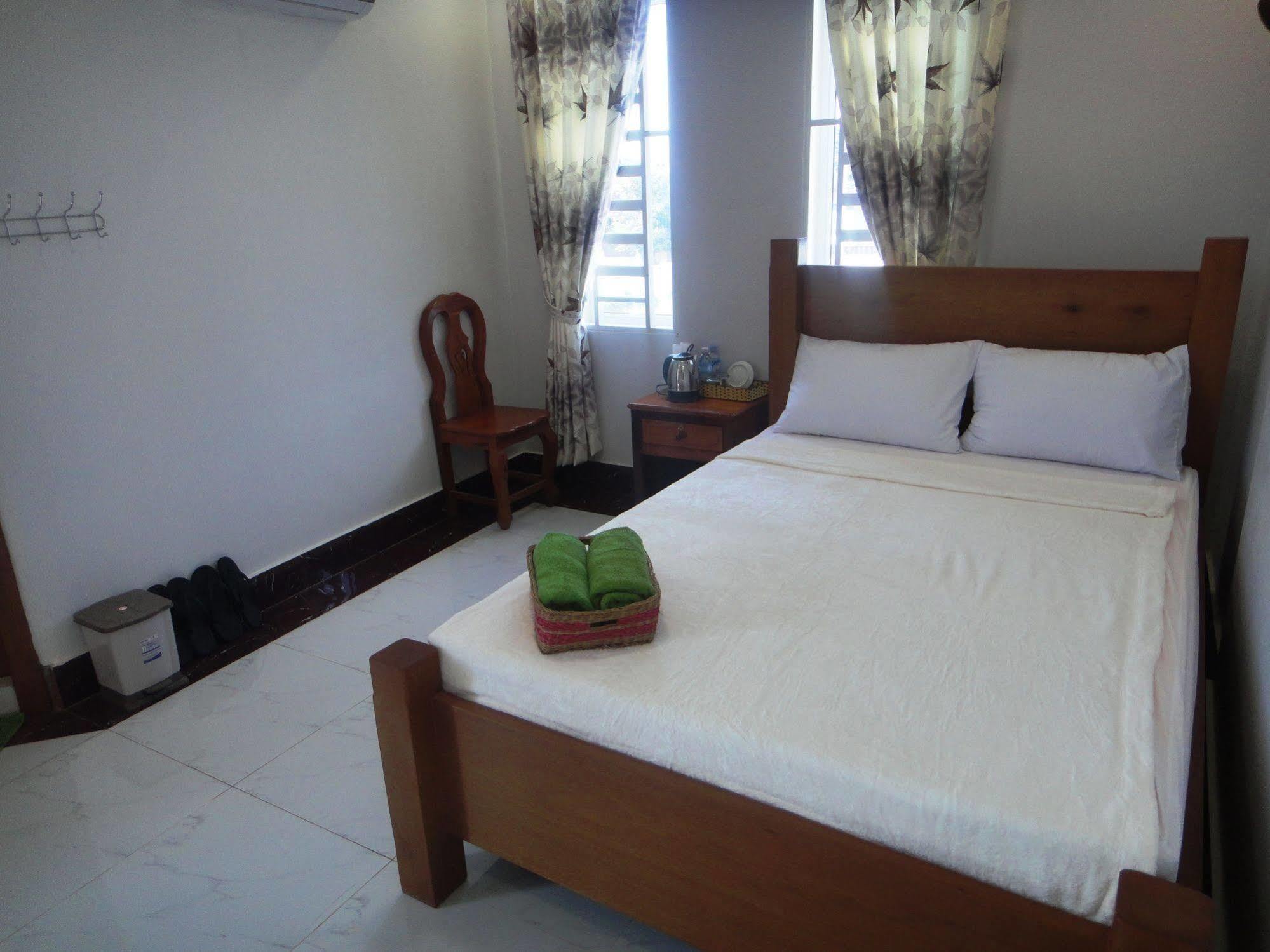 Marany Guesthouse Kampot Bagian luar foto
